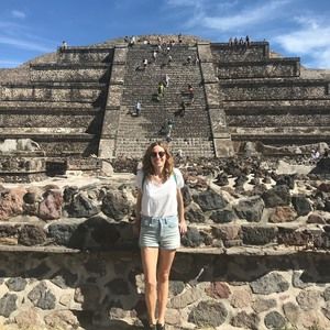 Meet your Posher, Kayla